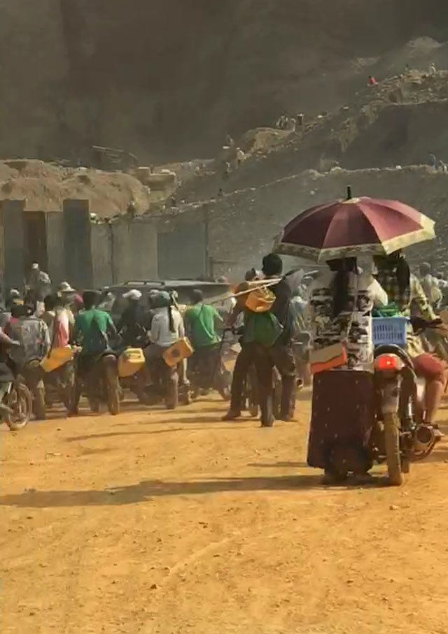 瑞丽翡翠市场赌石切石头多少钱,瑞丽翡翠赌石