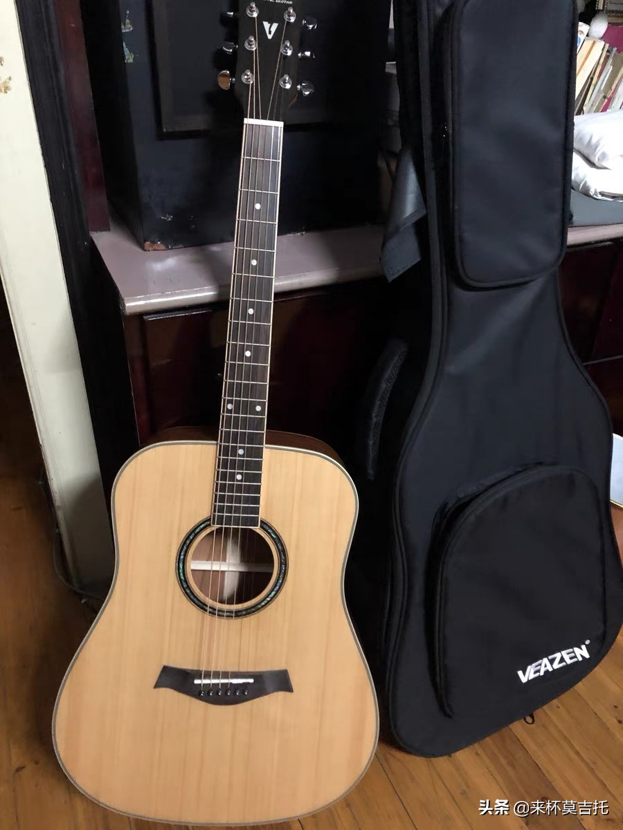新手入门吉他怎么选择,初学吉他如何选琴视频
