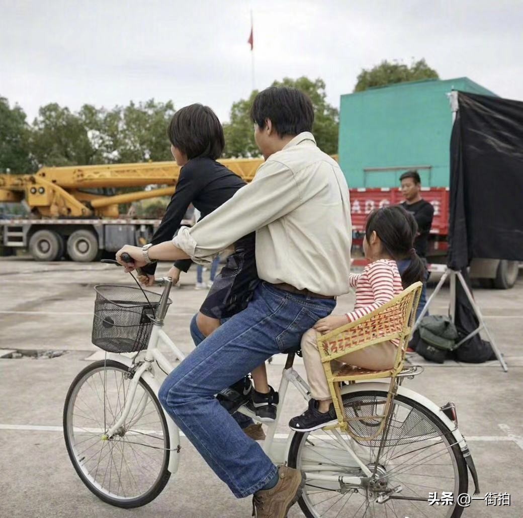 孙俪探班邓超秀恩爱视频,孙俪张译邓超探班视频