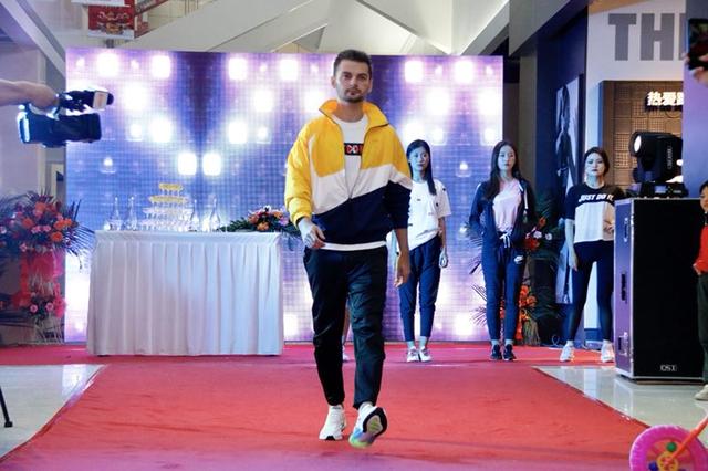 耐克折扣店新店开业,耐克折扣店开业