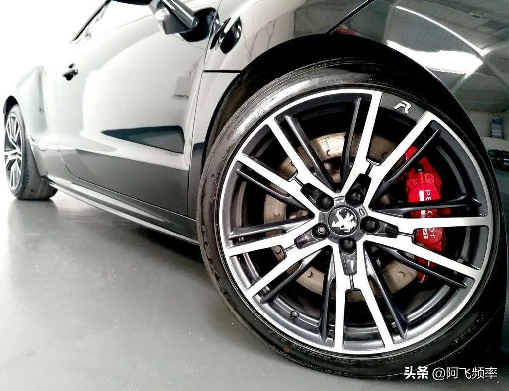 全新一代标致rcz跑车,比法拉利更高级的车