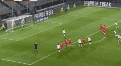 2-1，超级大冷门！德国队沦为最大的笑柄，昔日鱼腩队反超国足