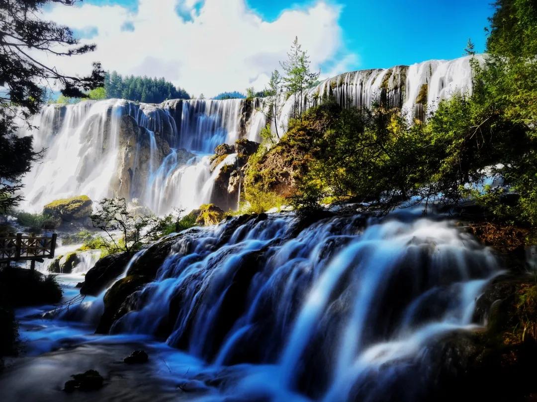 九寨更迷人,神奇的九寨景色迷人惹人醉