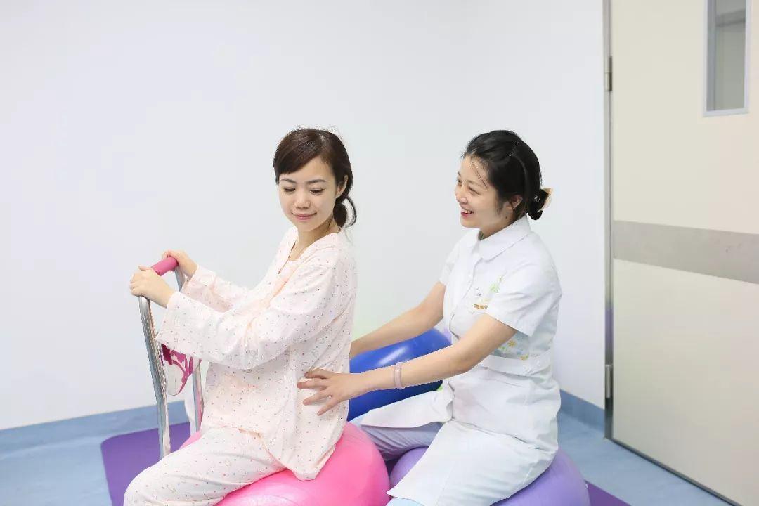 英国接生师建议“站式分娩”，国内专家：玩剩下的？这两种更靠谱