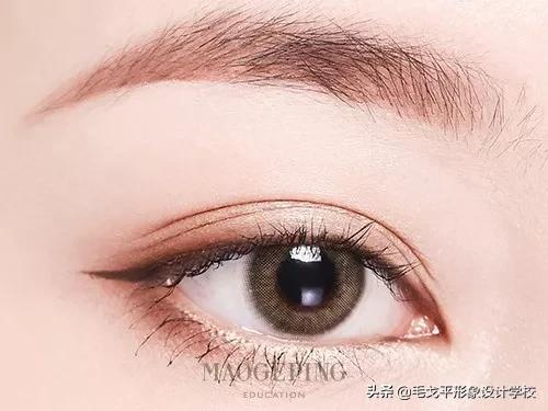 日常眼妆这样画自然清爽更耐看,日常眼妆小技巧三步轻松搞定眼妆