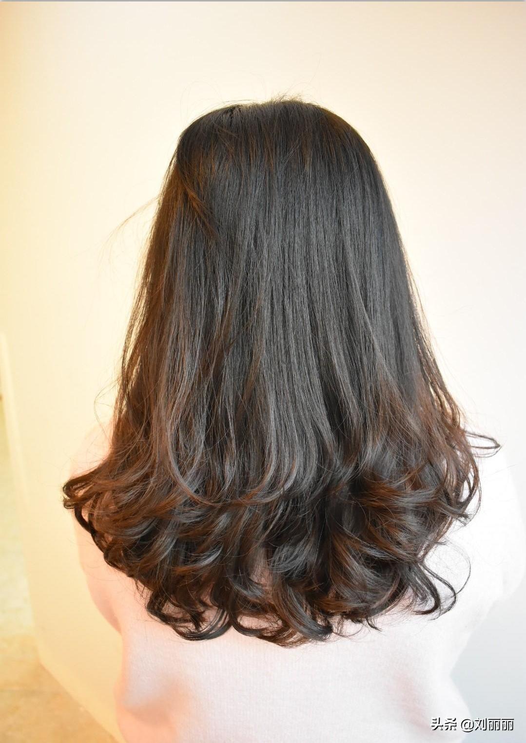 70后超短发烫发发型免打理减龄,50岁减龄发型短发烫免打理