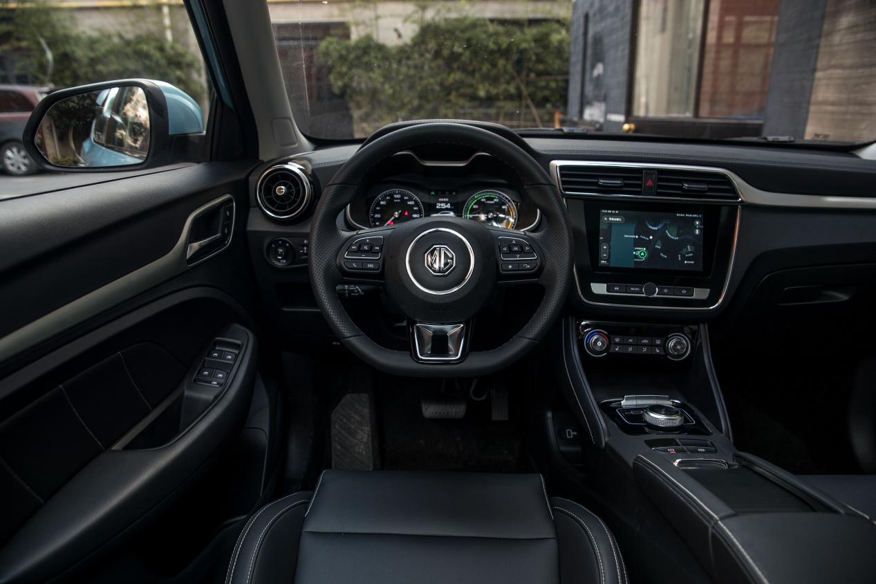 老铁们,ZS这款车性价比怎么样?