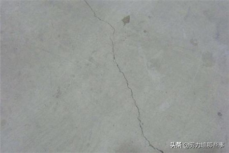 水泥地面的配比用量,铺地板地面水泥砂浆配比