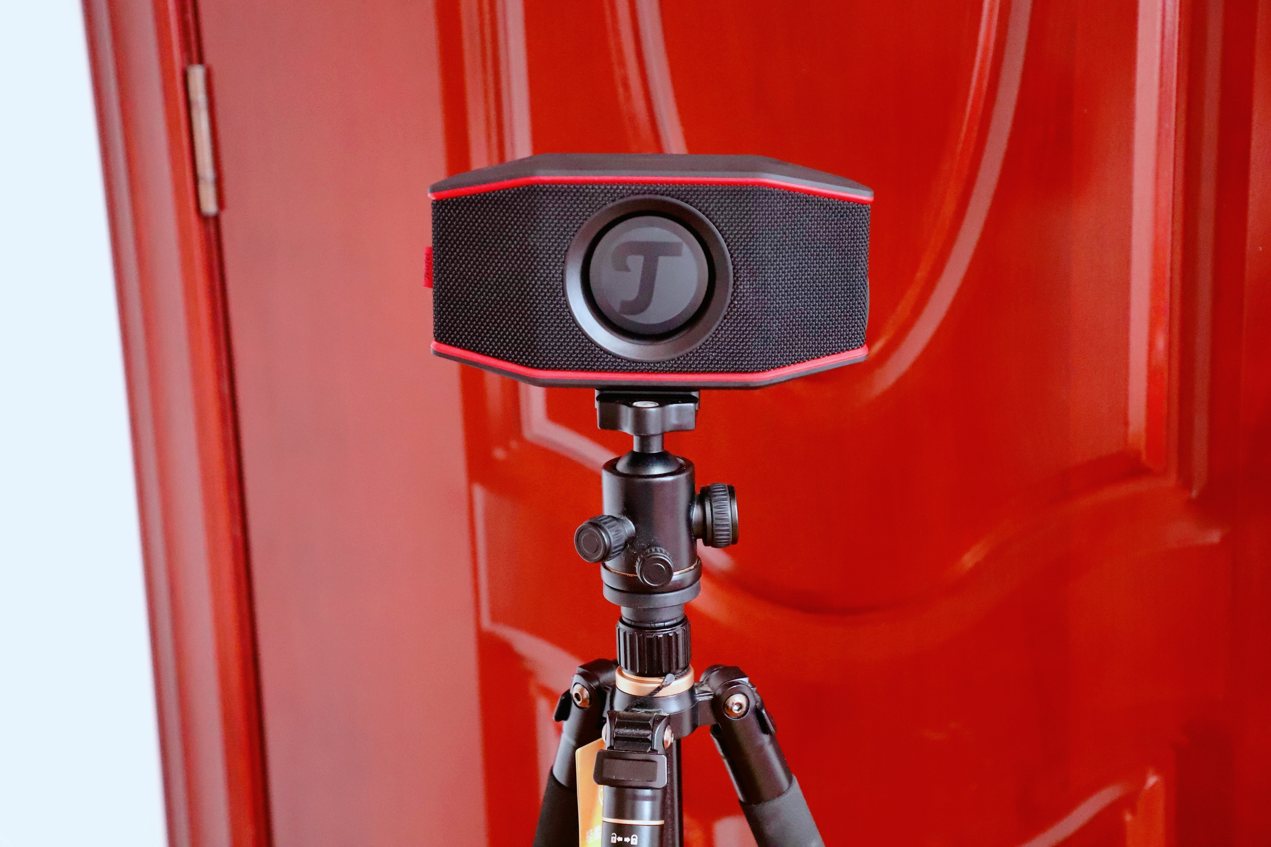 德斐尔小魔盒音质最新评测,jblflip5音箱评测和德斐尔小魔盒