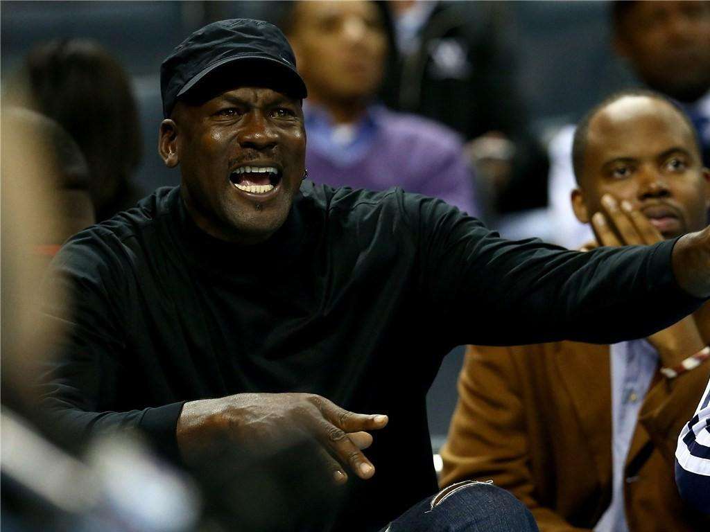 不堪入目！近五场69中19！事实再次证明，篮球第一人并非“伯乐”