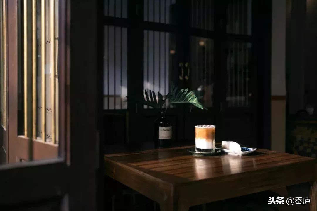 曼谷咖啡,曼谷themustangblu咖啡馆