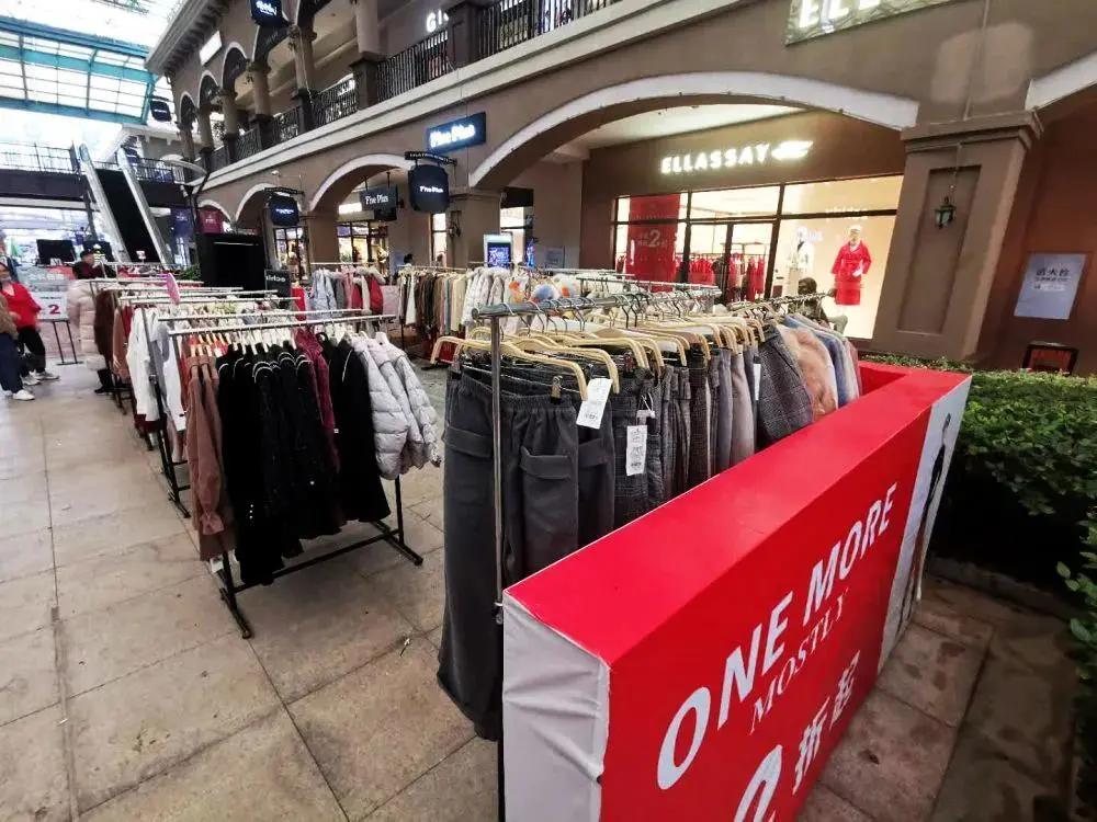 用不着加群拼团！来罗马春天奥莱，做真正的气质名媛