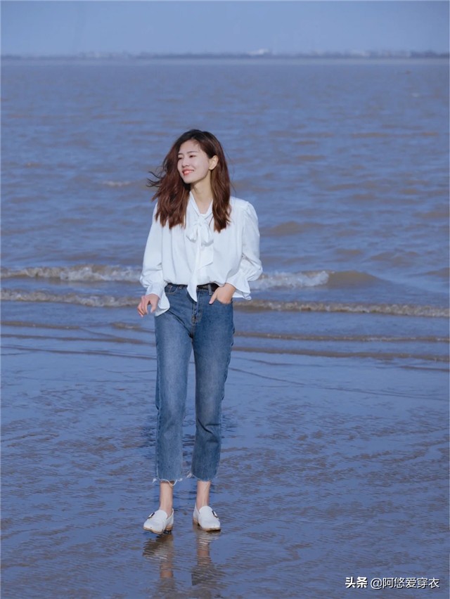 今春“回头率”超高的穿搭技巧：上短下长、上浅下深、上简下繁