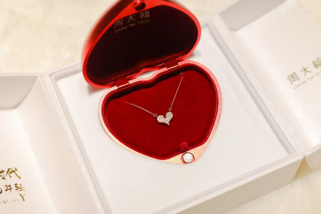 不看血亏！5.9折的克拉钻、买正装送正装的YSL，成都就这儿有