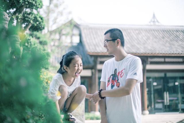 鐖跺コ淇╁潗澶滅彮鐏溅瑙嗛,鐖跺コ鍧愬鐝伀杞︿翰瀵嗕簰鍔ㄥ紩浜夎