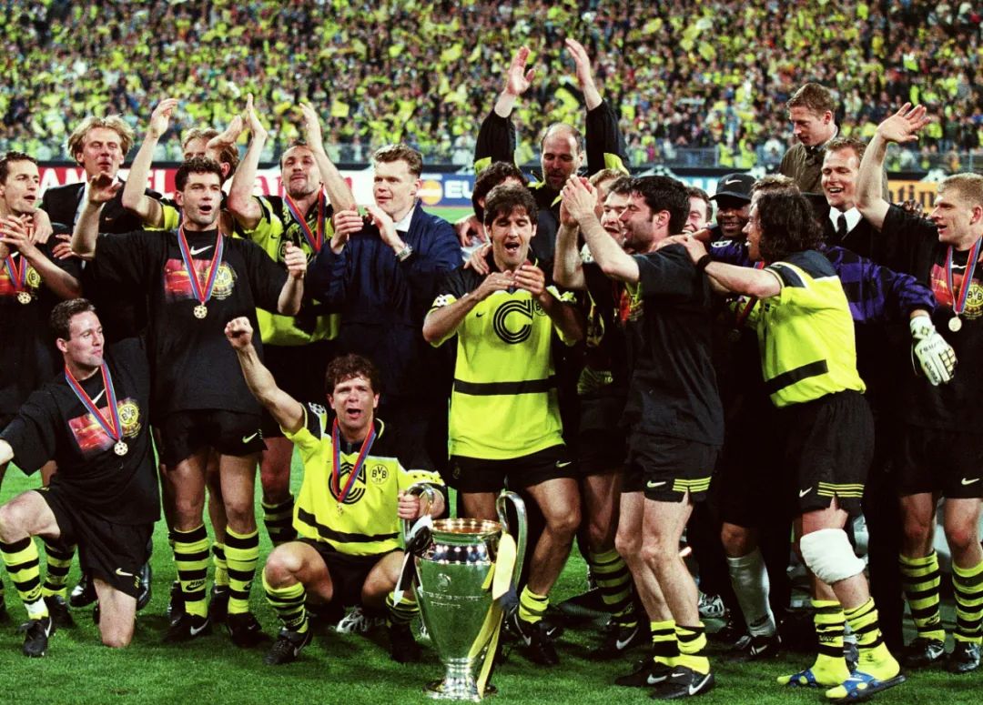 多特蒙德你永远不会独行现场版,多特蒙德为什么也唱永不独行