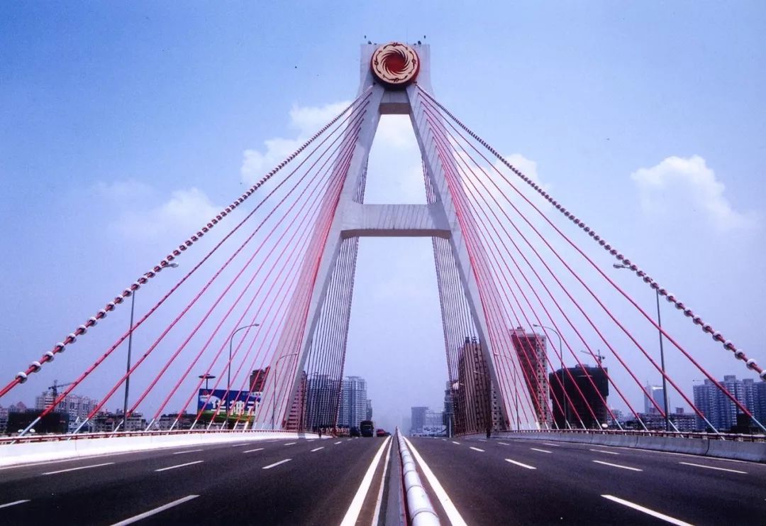 中铁四局辉煌历程,中铁八局一公司和三公司差距