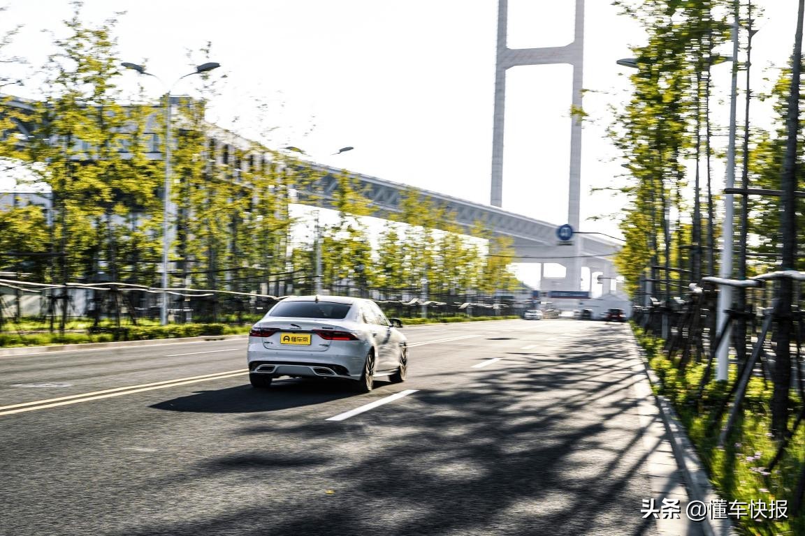 陈震试驾捷豹xfl2021款试驾视频,沉浸式体验24款捷豹xfl尊享豪华