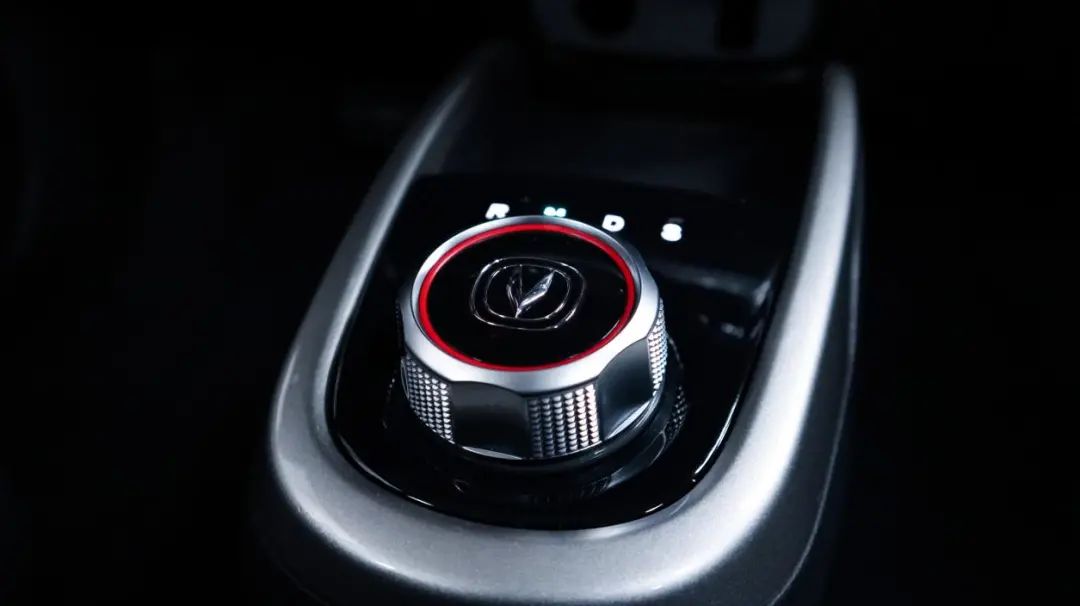 奔奔e-star国民版最新价格和参数,奔奔e-star国民版多彩限量款试驾