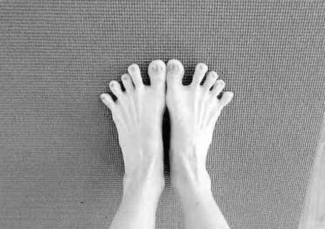 如何练好脚趾瑜伽,练习脚根基的瑜伽动作