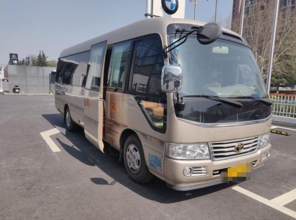 丰田考斯特7座商务房车驾驶室,丰田考斯特5.99米房车价格