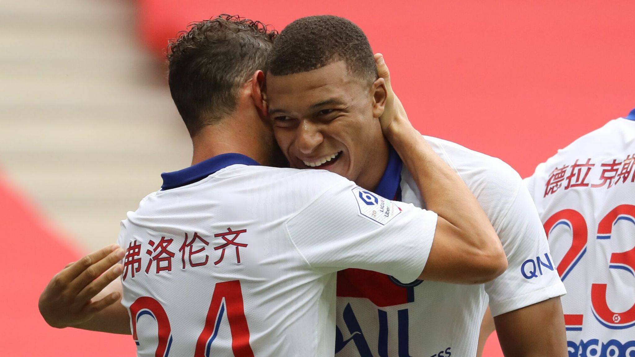 巴黎圣日耳曼2021-2022赛季球衣,法甲巴黎圣日耳曼4-0兰斯中文球衣