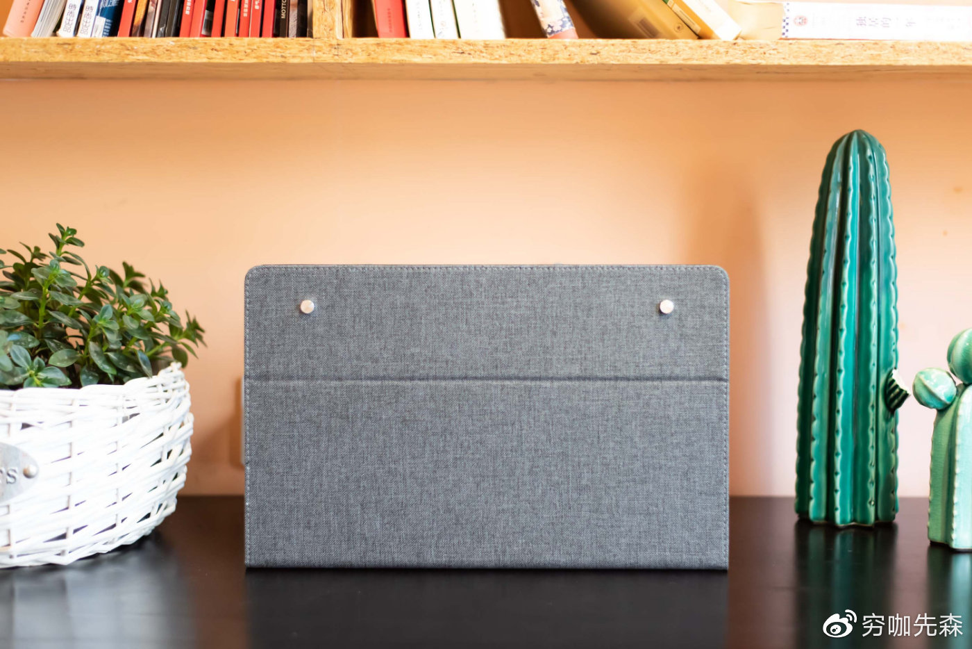 一款可以带出门的“显示器”——天宝T15便携显示器