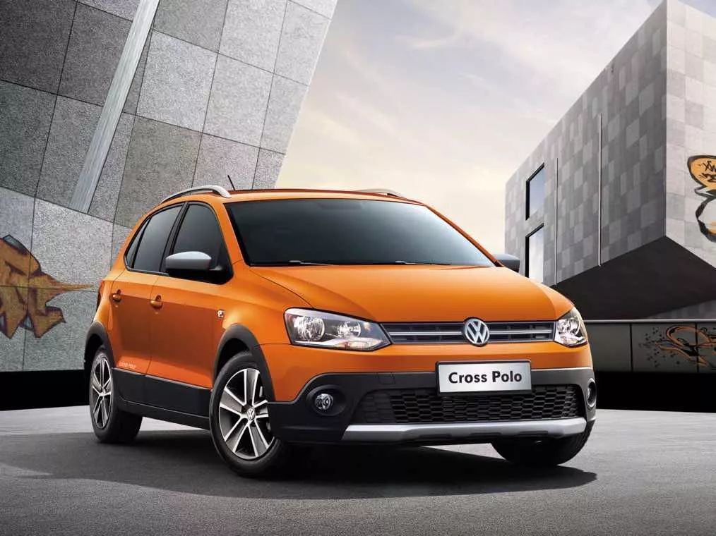 年轻人第一台车选大众菠萝怎么样,沉浸式体验老款大众菠萝