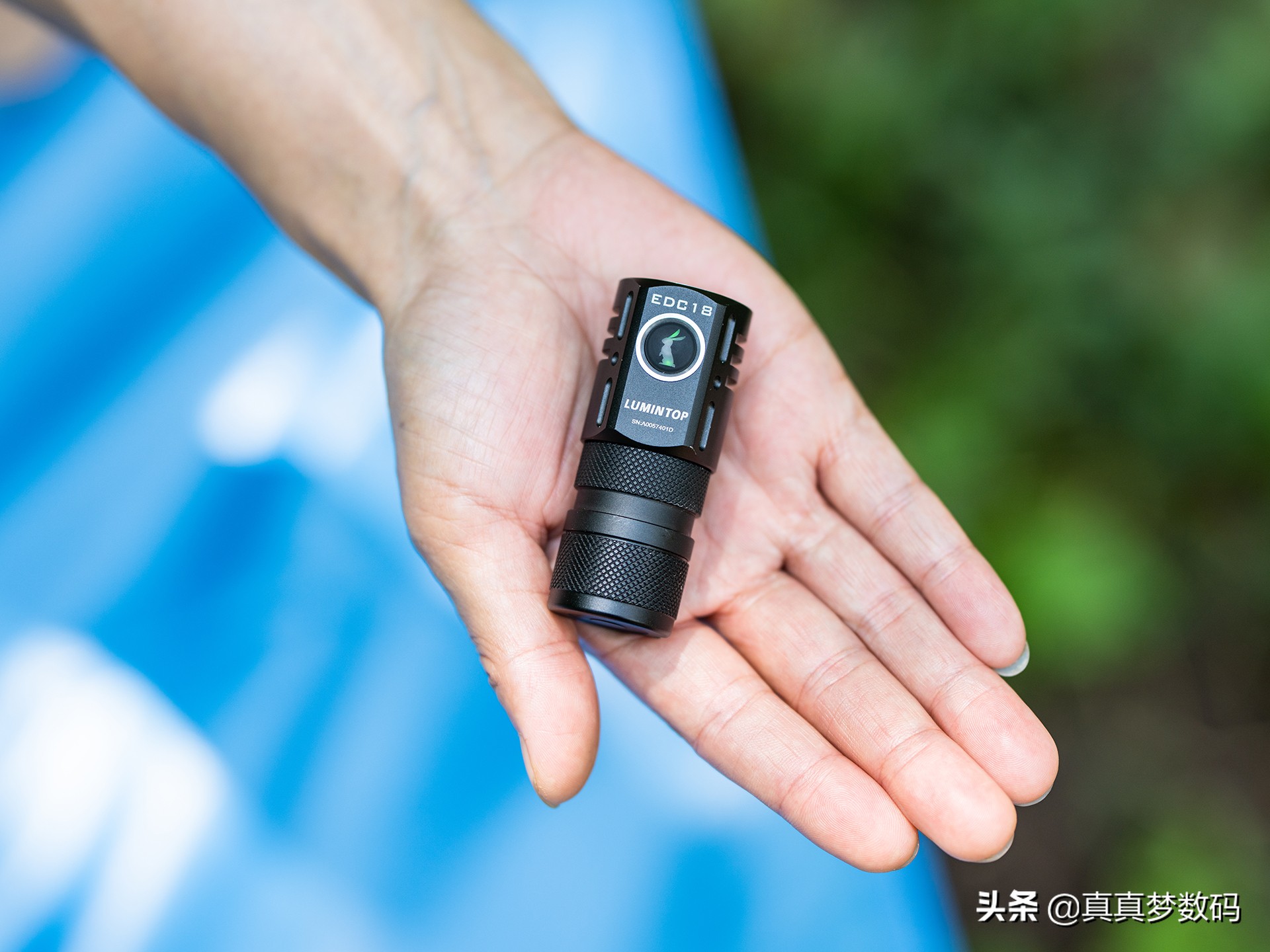 2021强光手电选购经验篇一:盘点我的高性价比强光手电筒