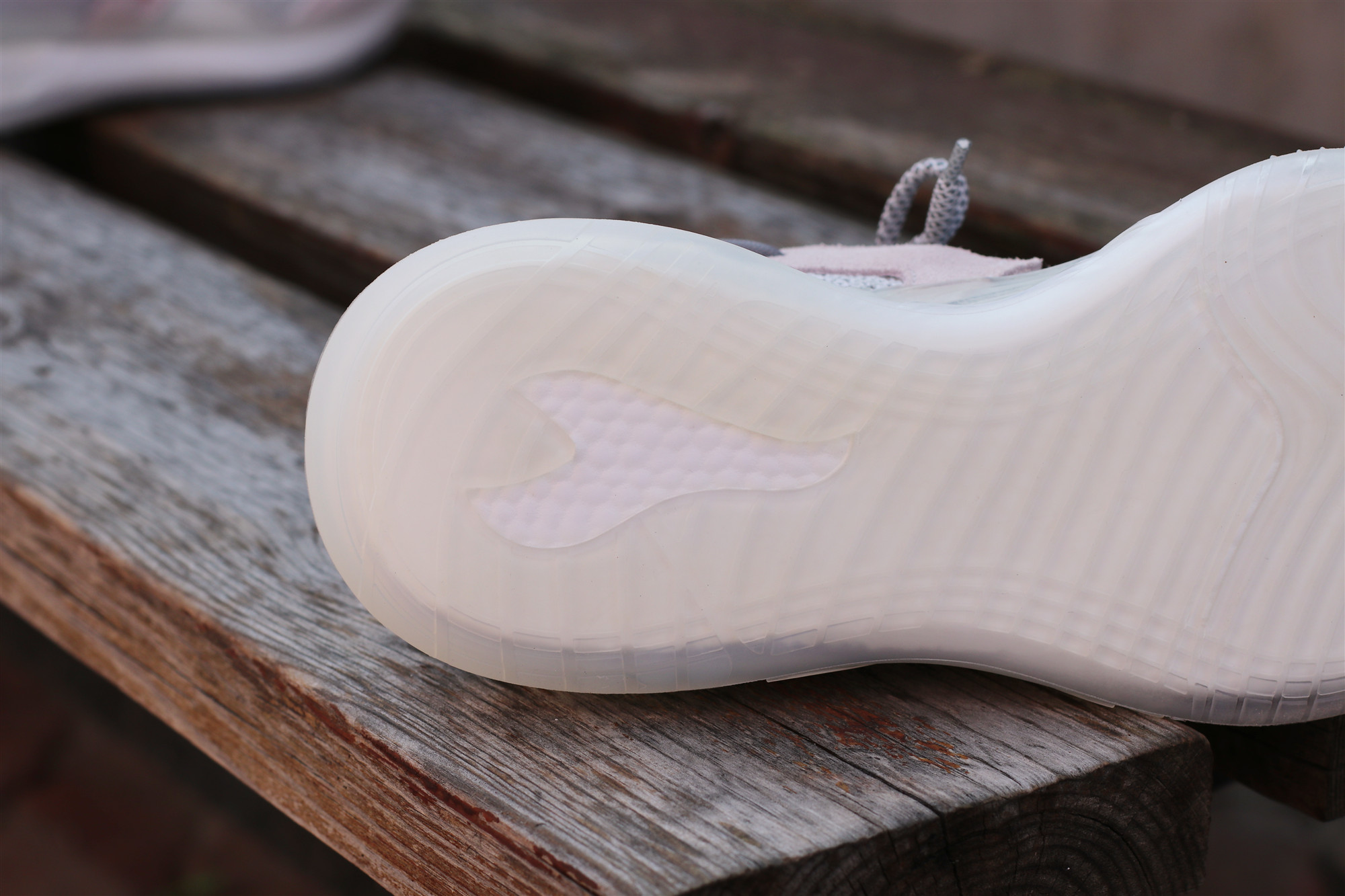 能与nike抗衡的国产品牌,可以与nike匹敌的牌子