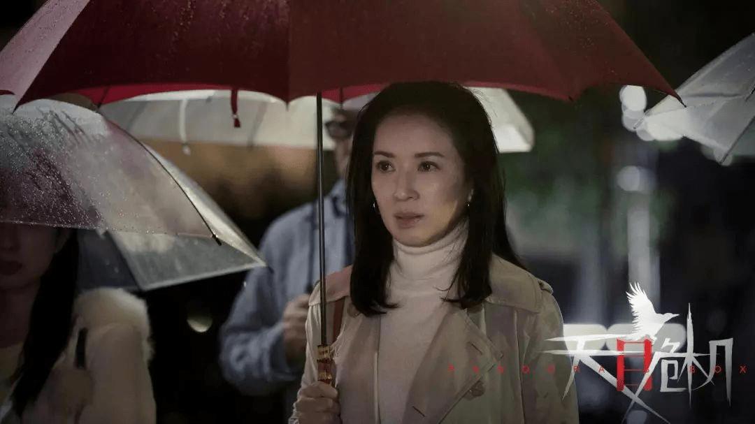 63岁苗侨伟依旧帅气，新剧收视率直达2.2亿！演技“吊打”男主