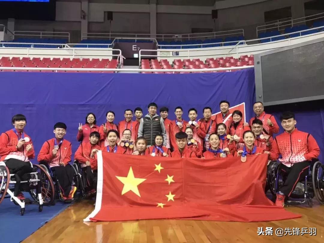 他们还在坚持羽毛球，你还有什么理由放弃？