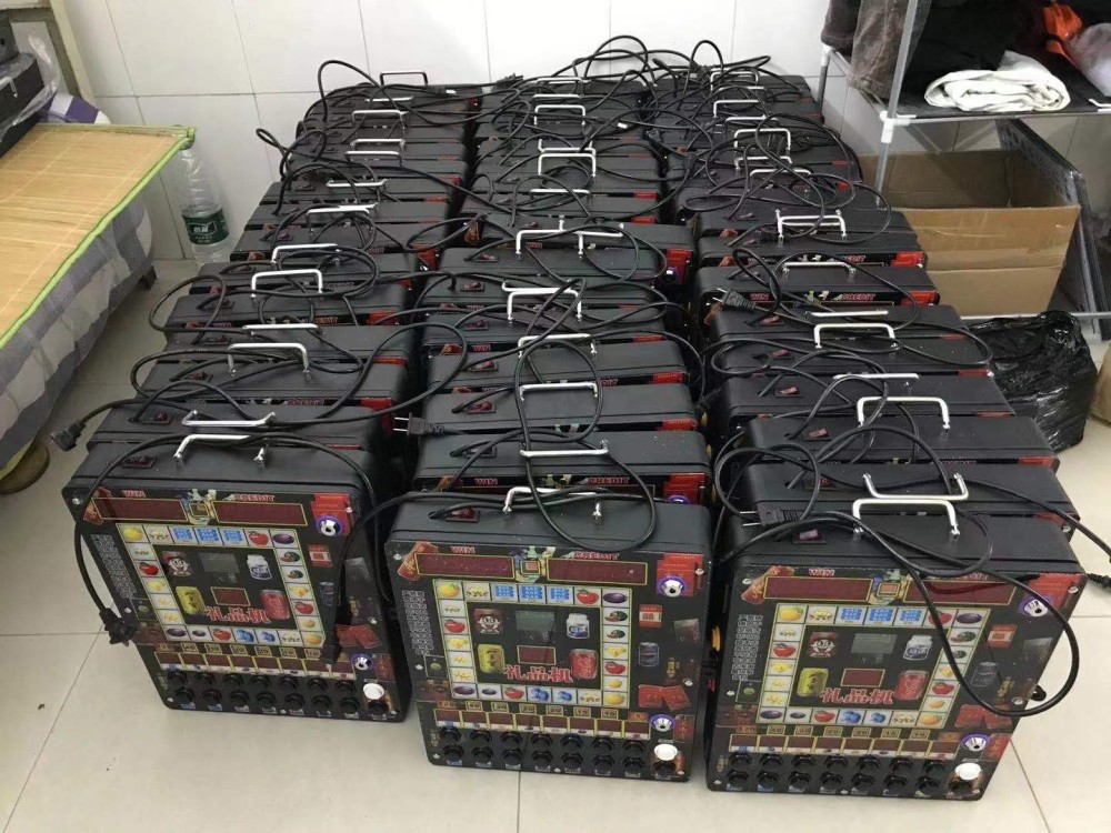 200多警力围捕视频,上百民警围捕野猪