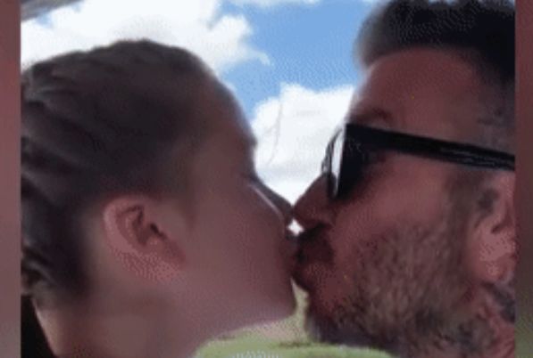 贝克汉姆分享与女儿亲密合影,贝克汉姆亲嘴