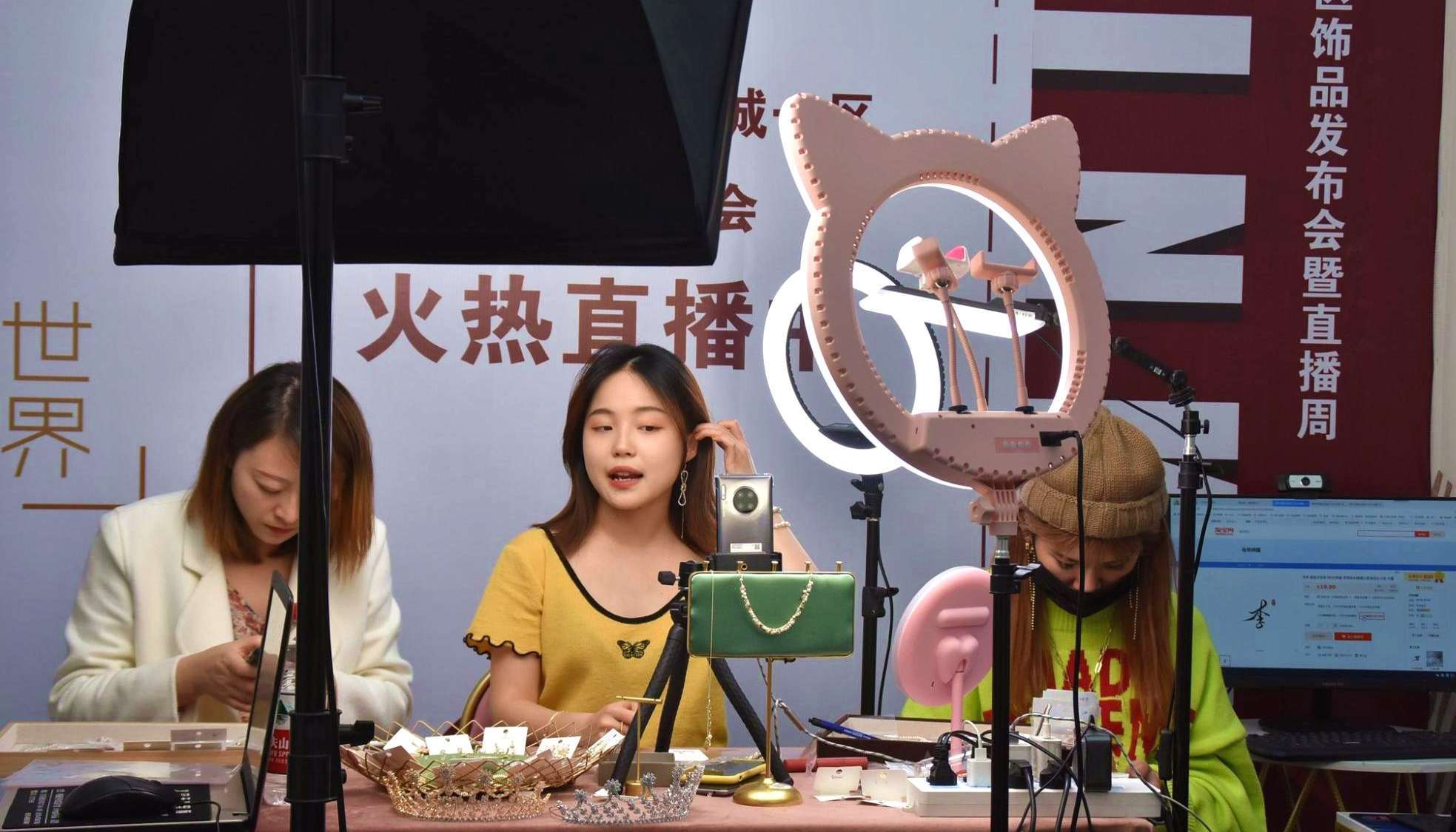 义乌开始发展工业,义乌一个山区城市的崛起