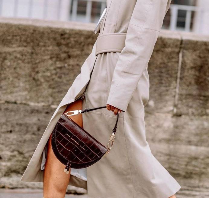 适合秋冬背的小众品牌包,又轻又实用的大牌包