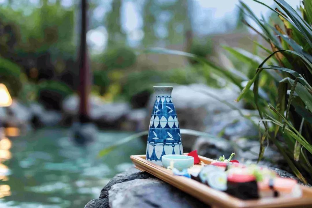 又降温最低2°C！会耍的成都人都去泡温泉了，不到百元畅玩一整天