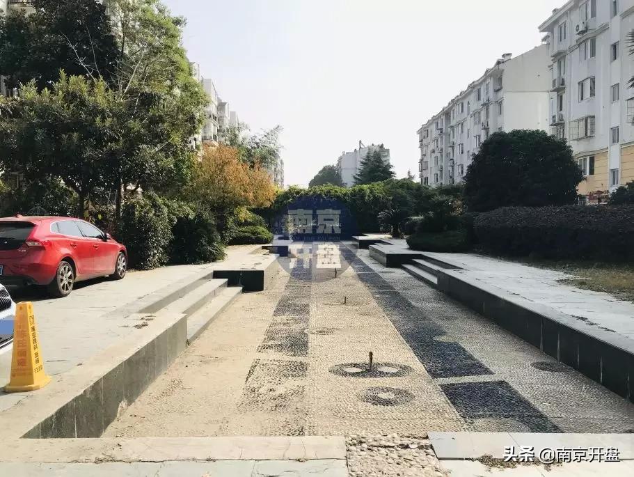 假山里住人！物业不作为，南京超级大盘终于要换物业了