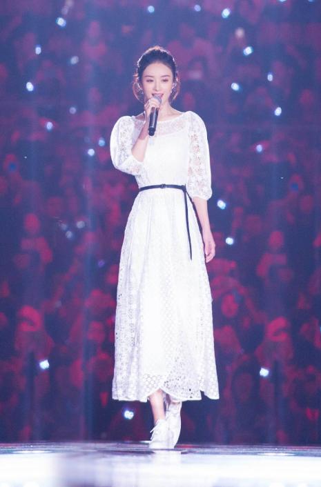 赵丽颖穿格子短裙,赵丽颖穿全部吊带裙