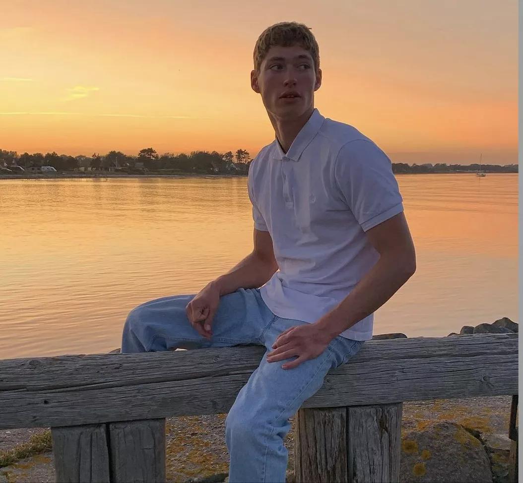 有腹肌的摄影师,欧美摄影师帅哥腹肌