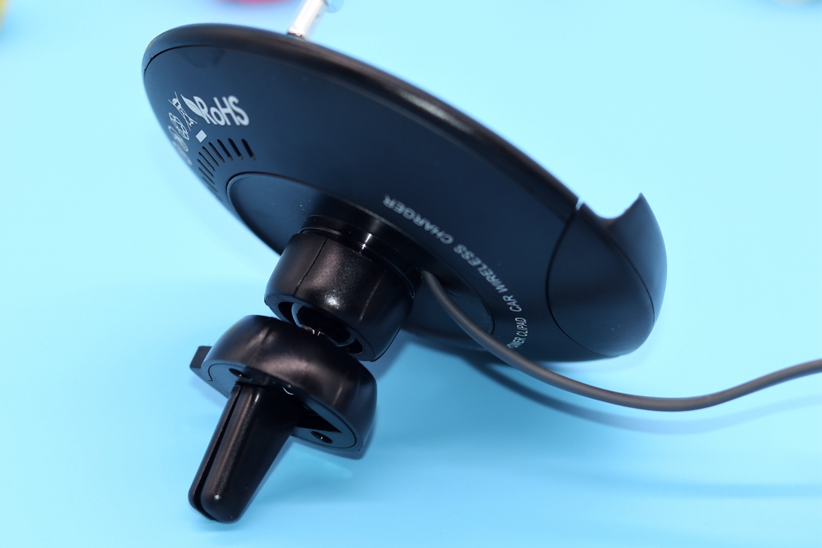 可以监测空气质量的车载快充，麦泡MIPOWPOWERCLIPAD评测