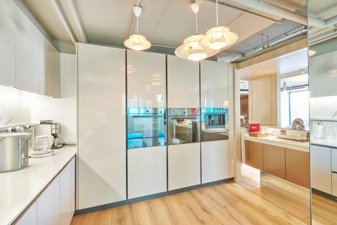 马云谈挖阿里巴巴的人,马云为阿里巴巴做出的付出