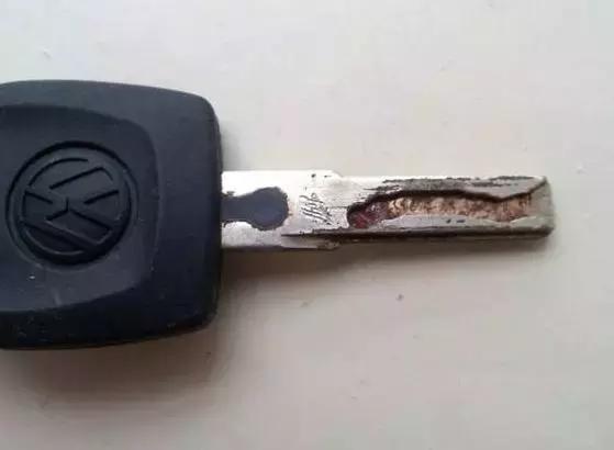 家里锁上钥匙生锈了怎么办,家里的钥匙生锈了