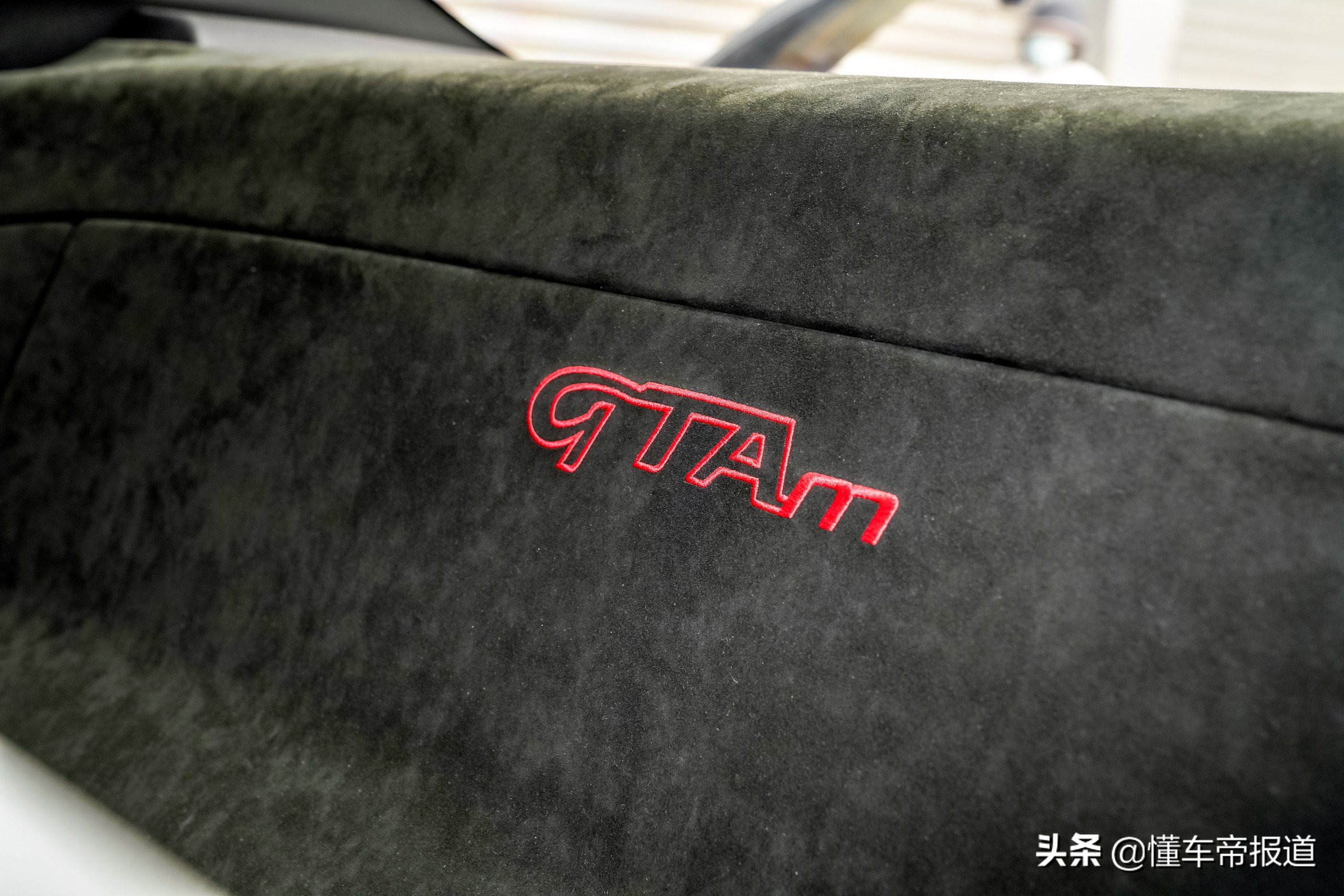 新车阿尔法罗密欧giulia豪华版200p,阿尔法罗密欧giulia车评