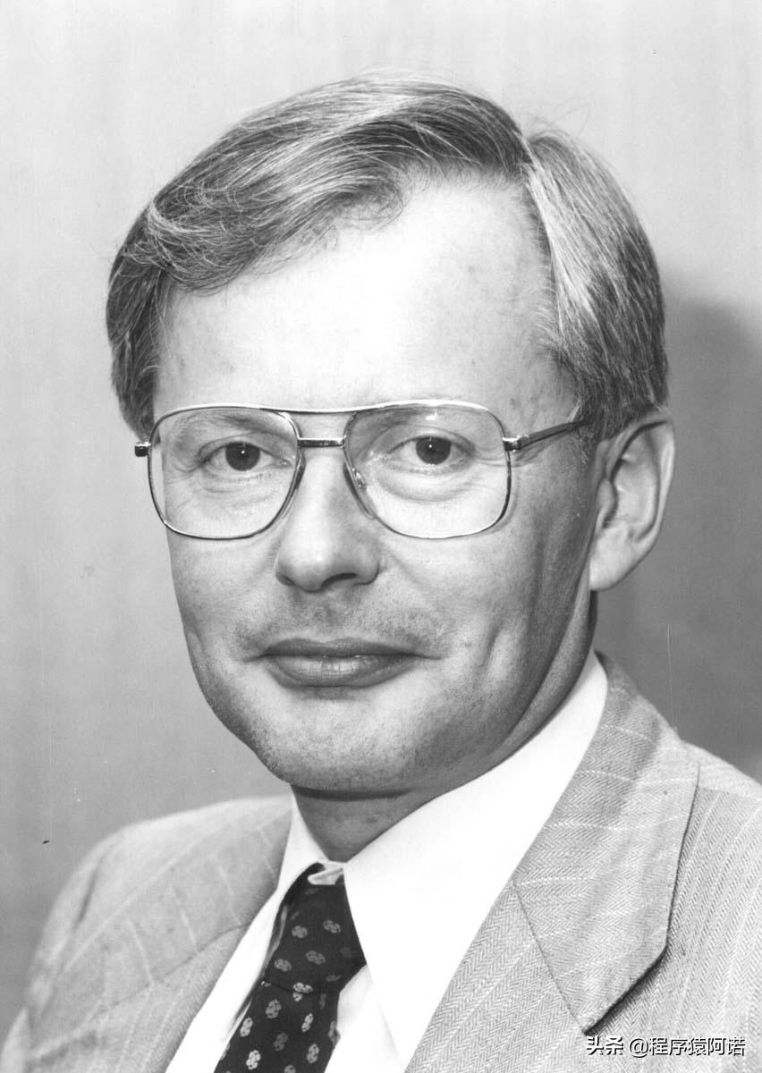 asml几年一个光刻机,asml光刻巨头崛起之路