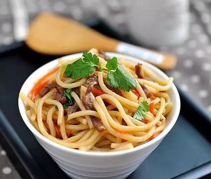 干米线怎么泡发教你干米线的做法,鸡汤米线网红米线做法