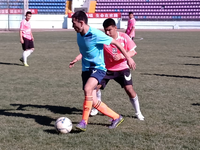 自治区第8届青少年校园足球联赛,2015新疆乌鲁木齐校园足球比赛