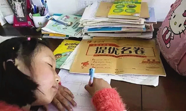 12岁还尿床这是不是有什么问题,12岁孩子尿床是什么原因造成的