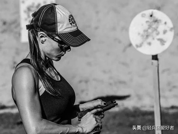 军事迷该送什么礼物呢,给喜欢军事的爱好者什么礼物