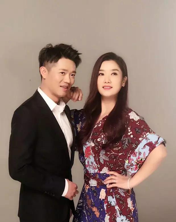 凤凰传奇曾毅被称是挣钱最容易的歌手？事实却是没有他玲花不会火